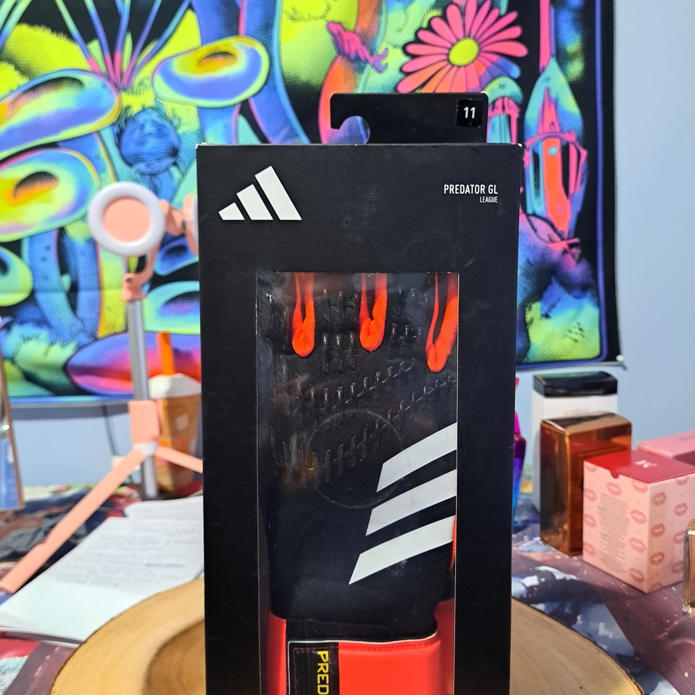 Adidas Predator Goalkeeper Gloves Size 11 Brand New